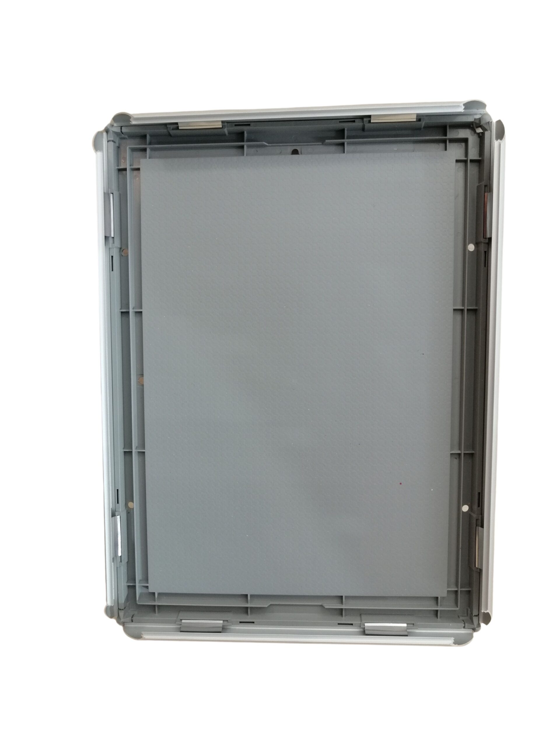 ALÜMİNYUM ÇERÇEVE 25MM A4 (21x29 cm) Kenarları Açıılabilen Çerçeve Afiş Çerçevesi Alüminyum Gri A4 Çerçeve - Görsel 3