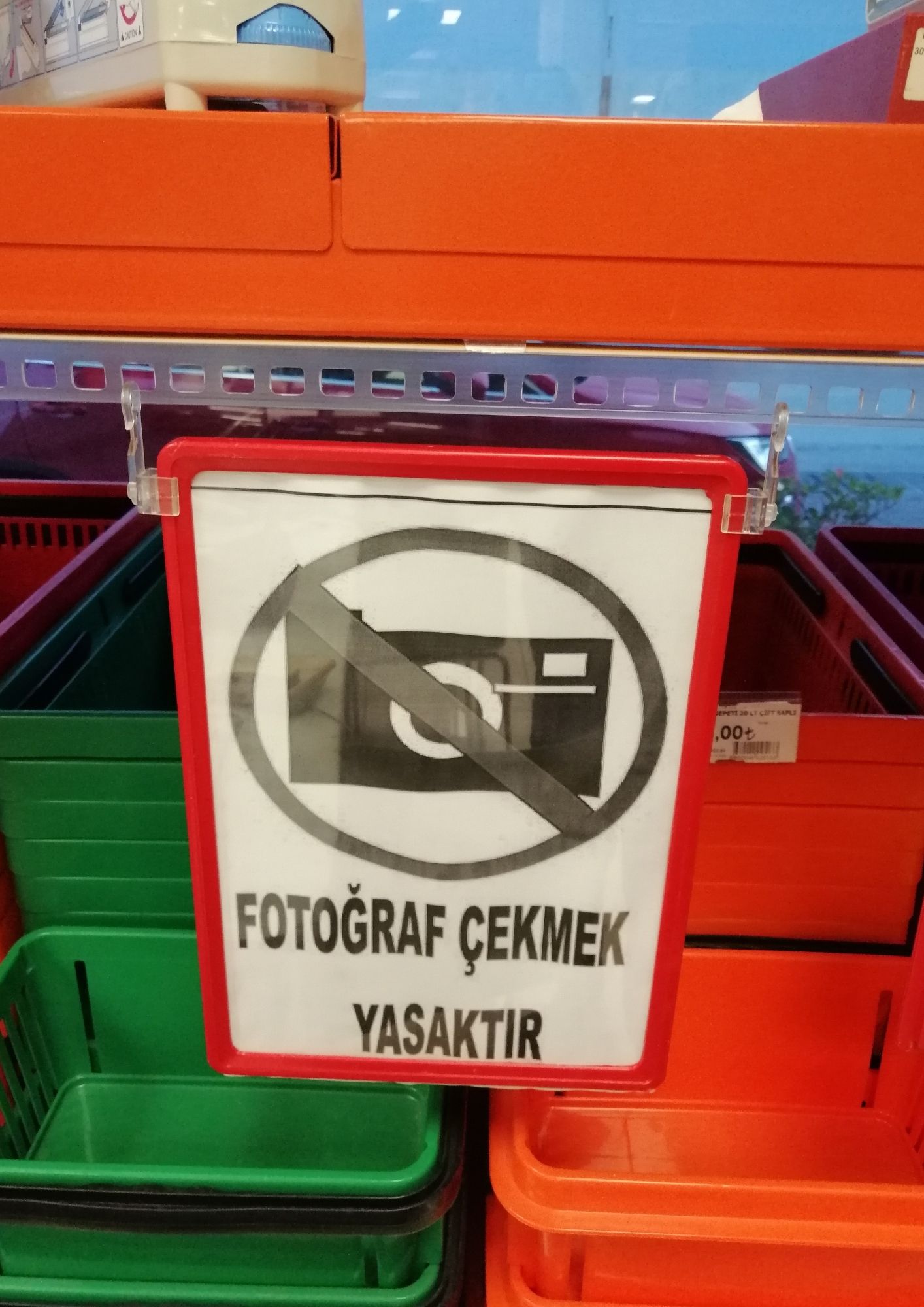 DELİKLİ PERVAZ 100CM Yapışkanlı Ürün Asma Delikli Askı için Pervaz Tavan Askı Pervazı - Görsel 6