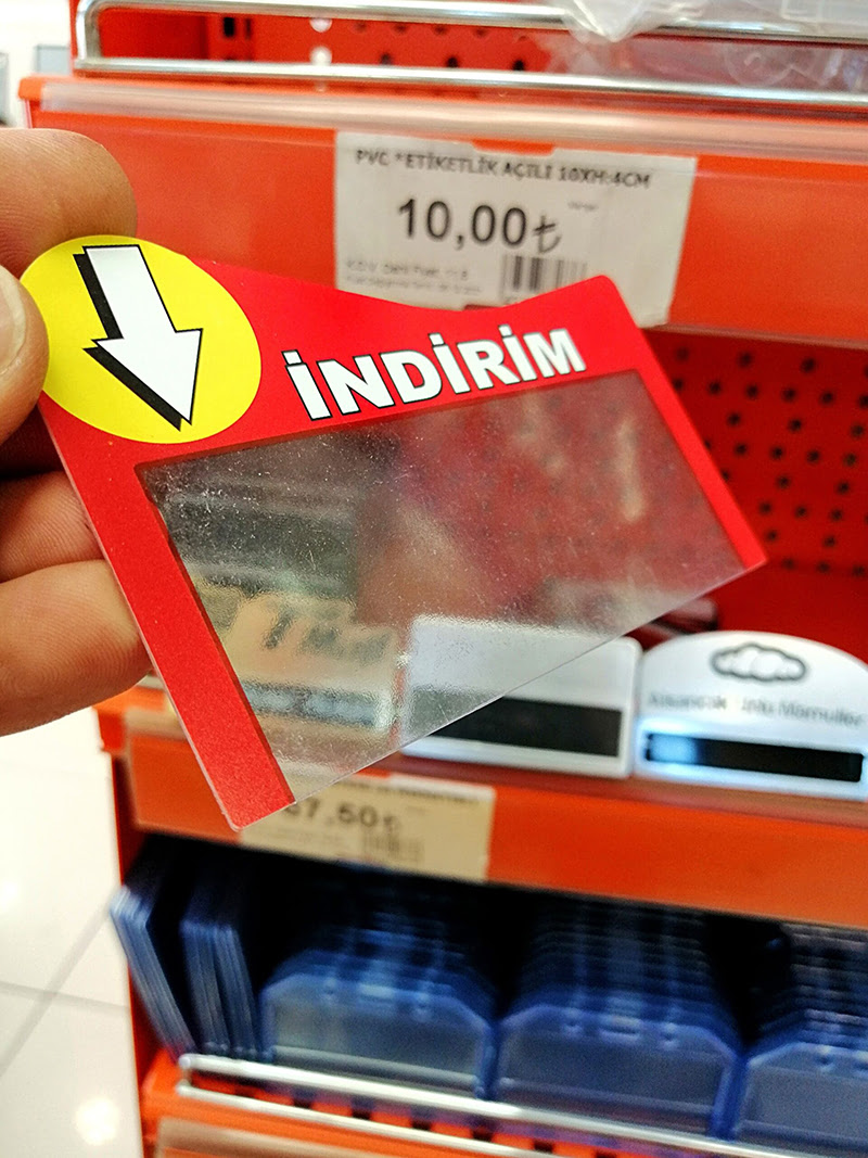 KULAKÇIK GEÇME PLASTİK KIRMIZI RENK İNDİRİM YAZILI Raf Önü İkaz Etiketi Fiyat Etiketliği Uyarı Etiketi Bilgilendirme Etiketi - Görsel 6