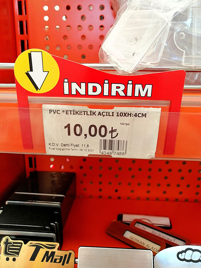 KULAKÇIK GEÇME PLASTİK KIRMIZI RENK İNDİRİM YAZILI Raf Önü İkaz Etiketi Fiyat Etiketliği Uyarı Etiketi Bilgilendirme Etiketi - Görsel 7