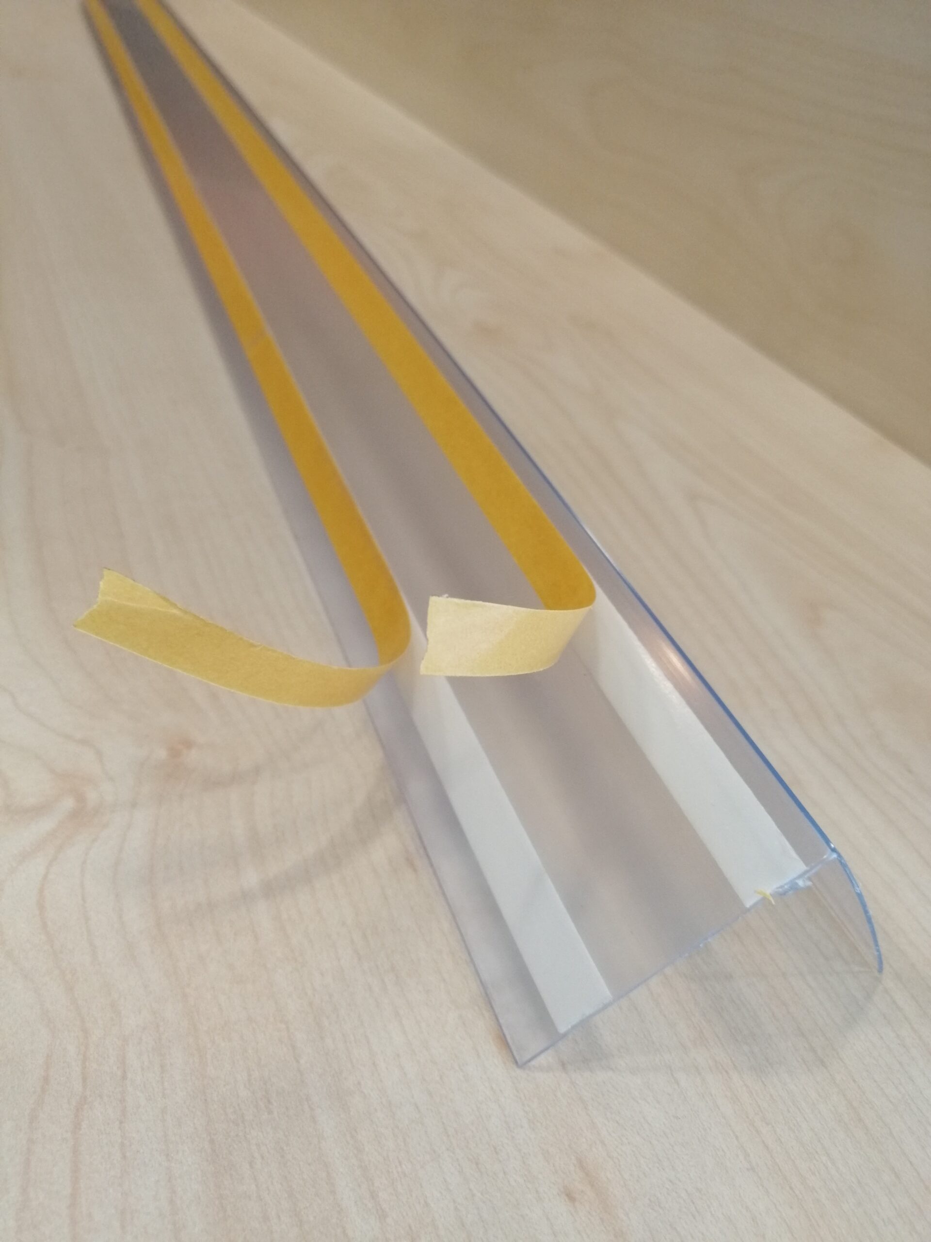 ÖN SİPER PVC 60X60MM 1METRE Raf Önü Pvc Tutucu Siper, Ürünler için Siperlik, Raf Önü Ürün Tutucu Siperlik - Görsel 2