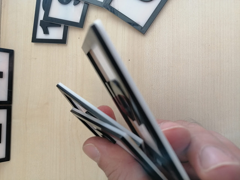 PEÇETELİK NO 7x5CM (10 LU PAKET) BEYAZ-SİYAH (78-10) Masa Numaraları Peçetelik Numaraları Yapışkanlı Sayılar Pleksi Numeratör Yapışkanlı Sayılar - Görsel 4