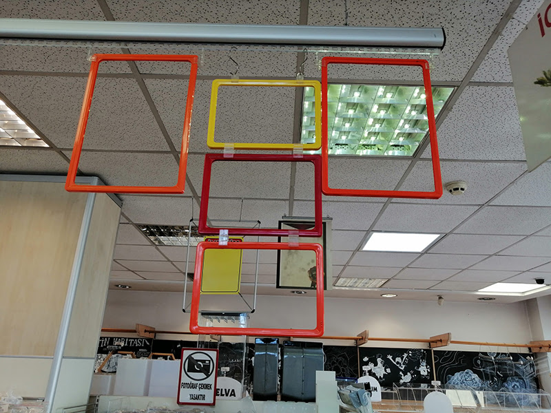 PERVAZLI ALÜMİNYUM SET 200CM Ürün Çengeli Asma Delikleri Yapışkanlı Çengel Deliği Pervaz 1 metre - Görsel 4